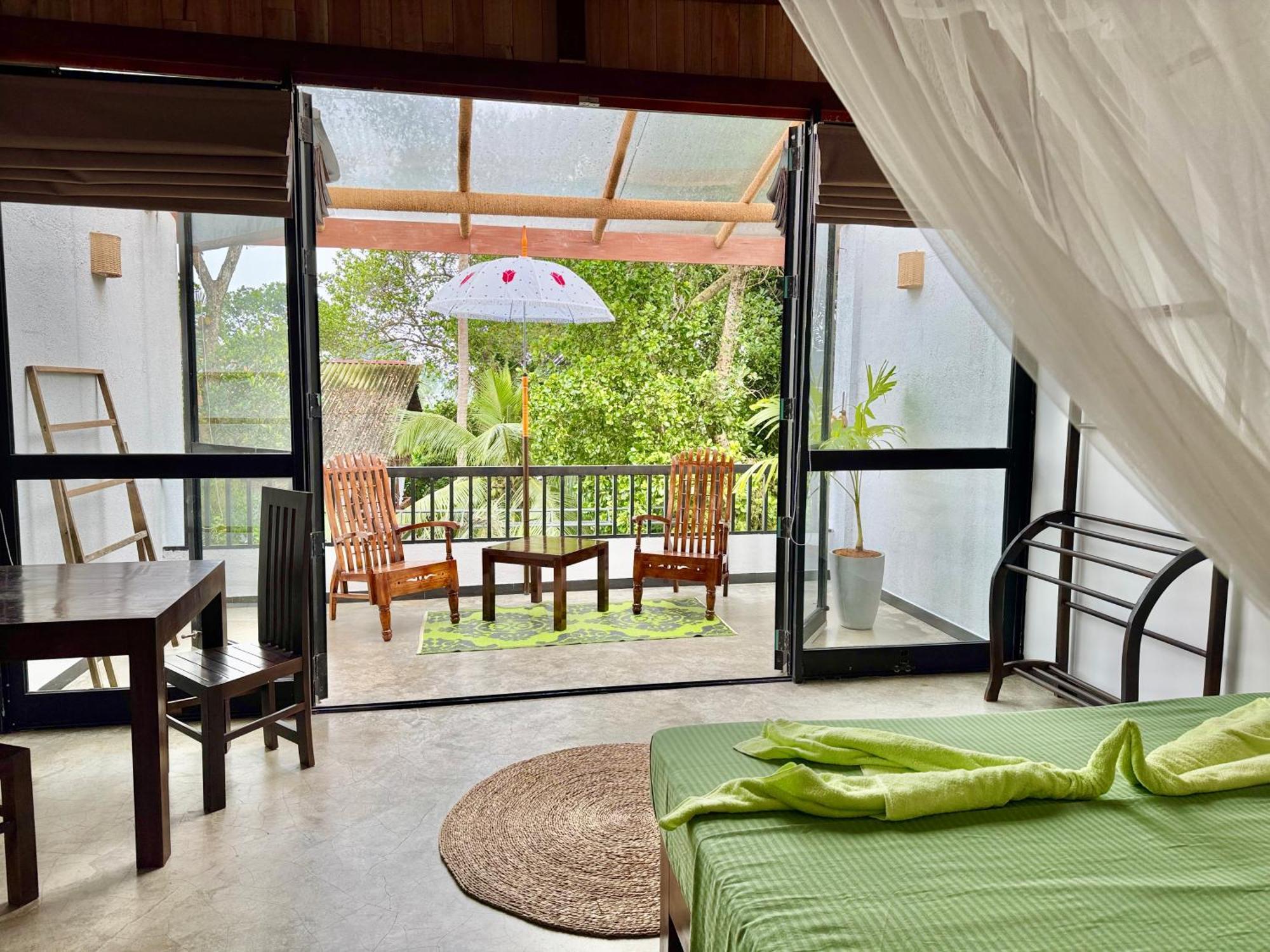 Swastha Ayurveda Villa Hikkaduwa Esterno foto