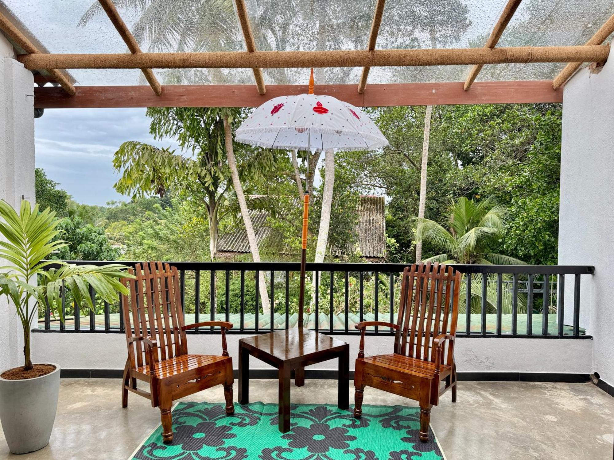 Swastha Ayurveda Villa Hikkaduwa Esterno foto