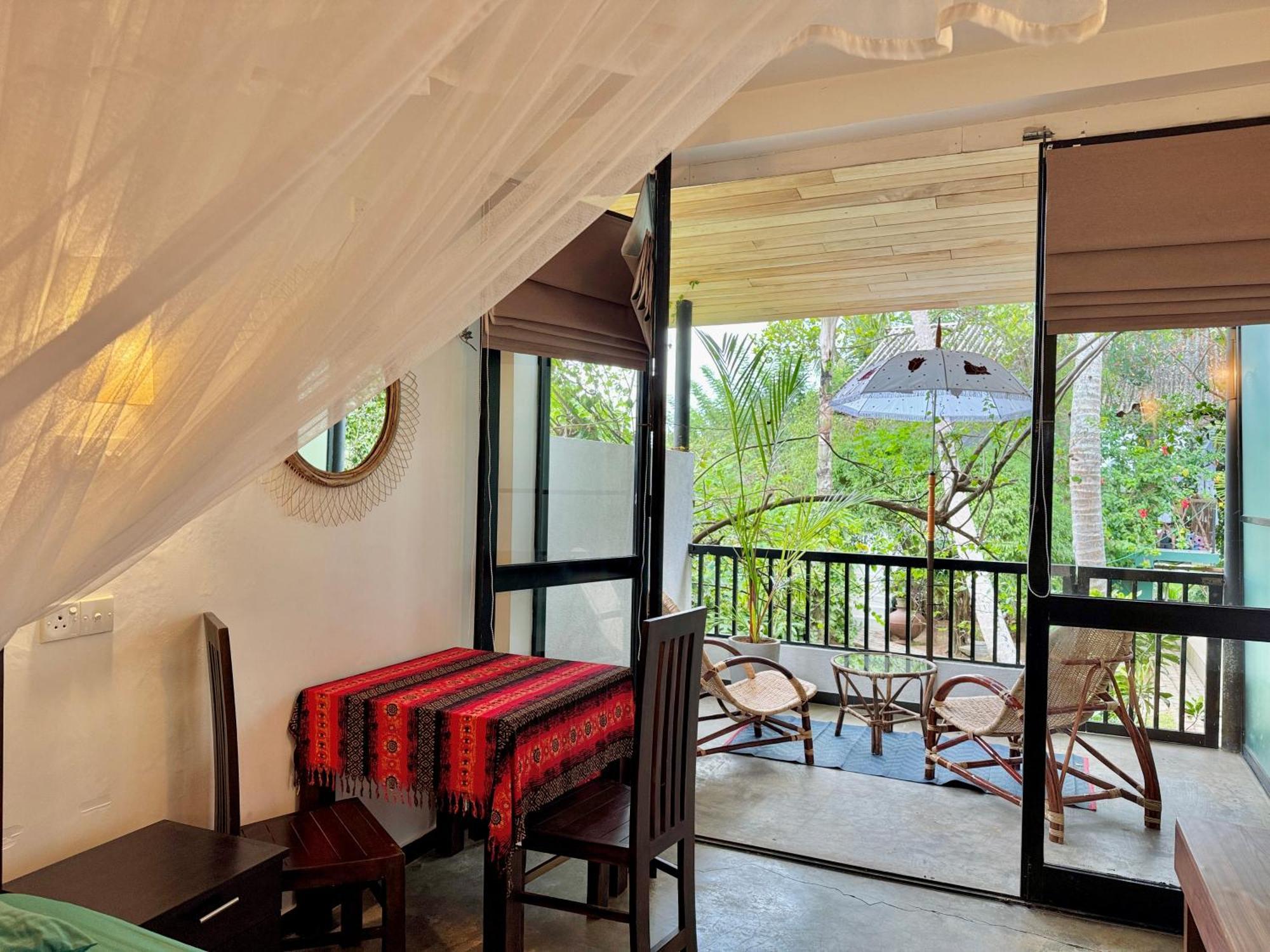 Swastha Ayurveda Villa Hikkaduwa Esterno foto